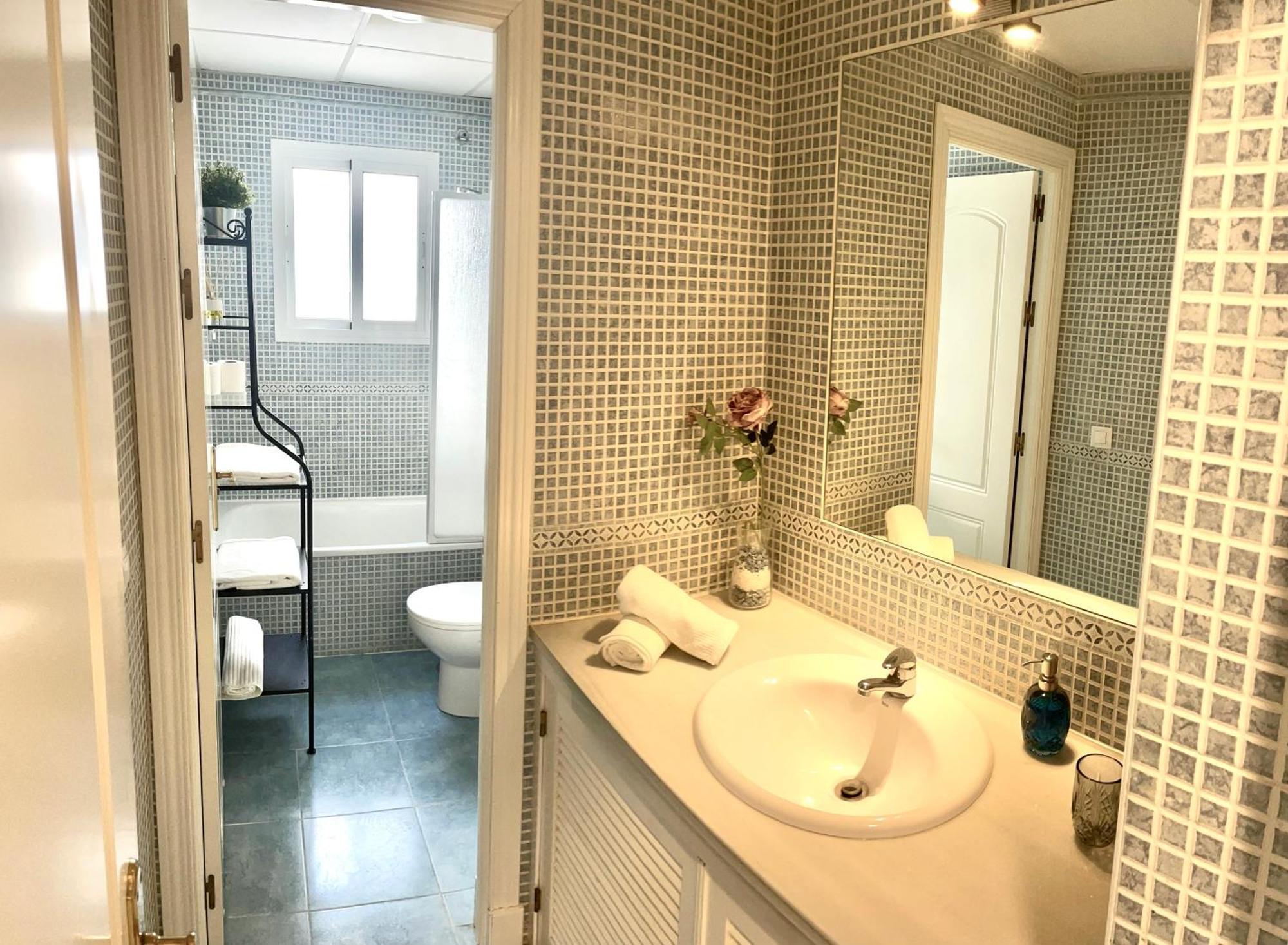 Apartamento Liru Bormujos 2, A 5 Minutos De Sevilla Luaran gambar